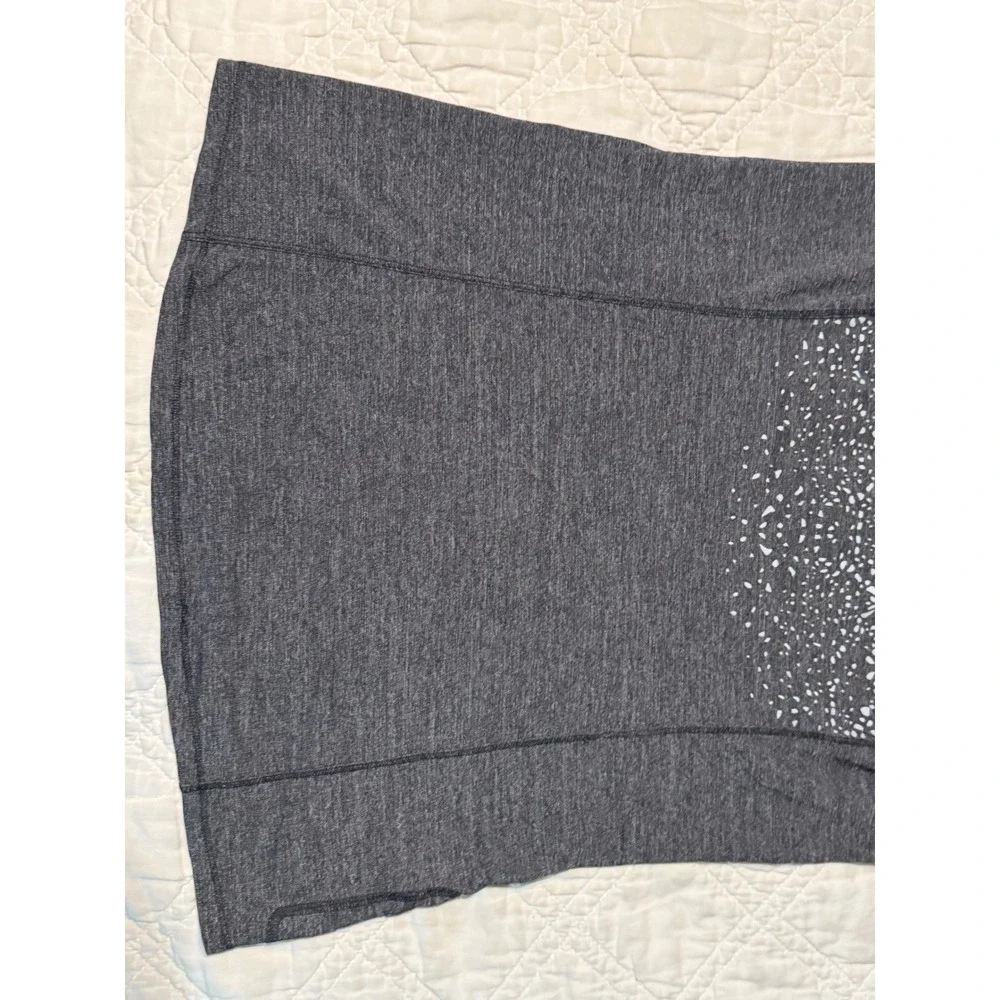 Lululemon Run Wild Shirt Women 6 Gray Laser Cut Short Sleeve Athletic Tee